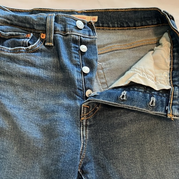 Levi’s Wedgie Straight High Rise Size 28 - Picture 16 of 16